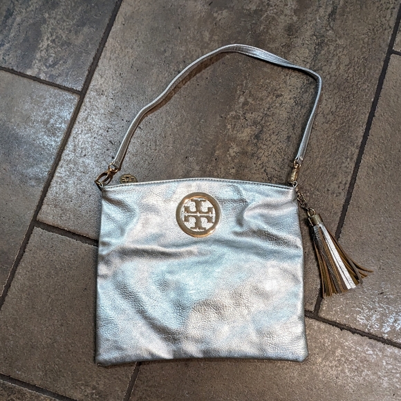 Tory Burch Soft Leather Reva Metallic Silver Clutch Shoulder Bag - Picture 7 of 16